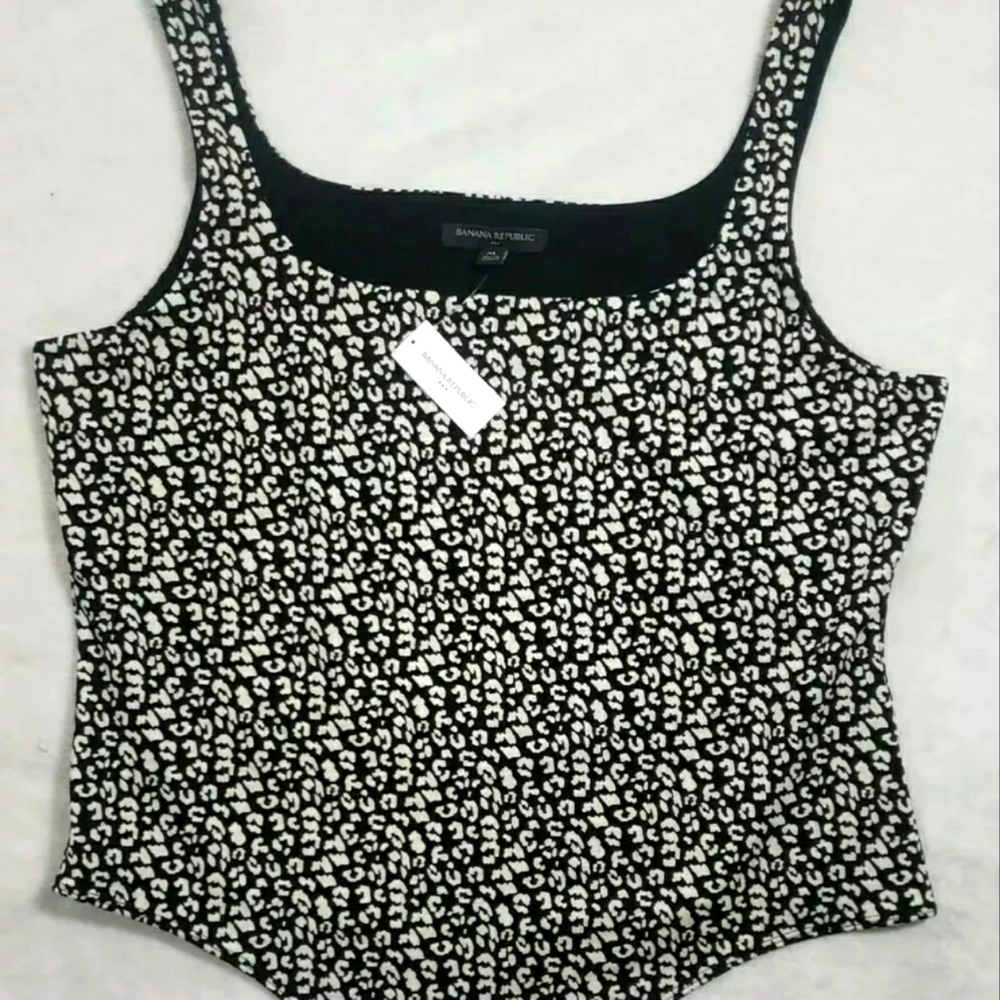 3/$30 •BANANA REPUBLIC• Tank Bodysuit